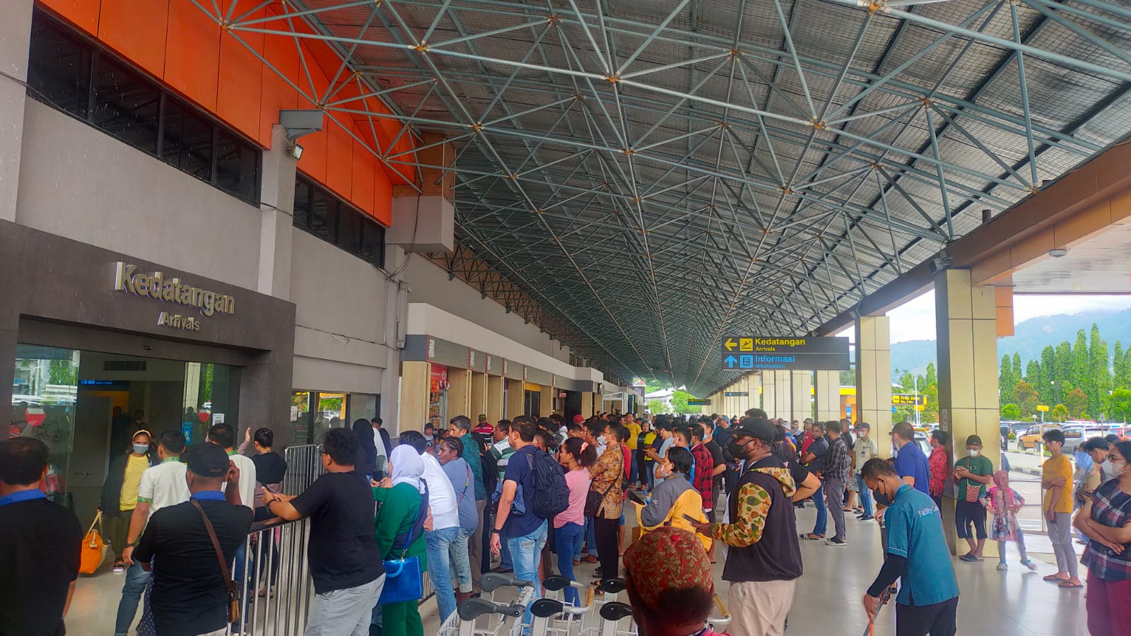 Gambar Artikel Sempat Siaga II Akibat Kerusuhan Hari Ini, Operasional Penerbangan di Bandara Sentani Berjalan Lancar